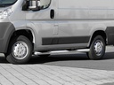 Fiat Ducato Bj. 06-14, LR: COBRA Seitenschutzrohr mit Trittstufen