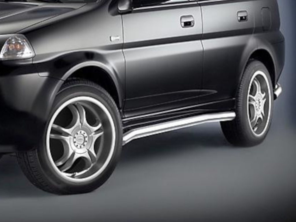 Honda HR-V 1999–2006 | Long Wheelbase: COBRA Chrome Side Protection Bars