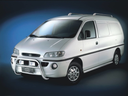 Hyundai H200 Bj. 99 (langer Radstand): COBRA Chrom-Seitenschutzrohre