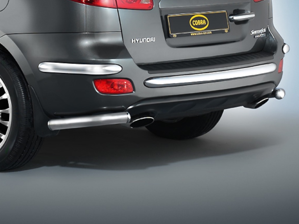 Hyundai Santa Fe Bj. 06-09: COBRA Ecken-Heckschutzbügel