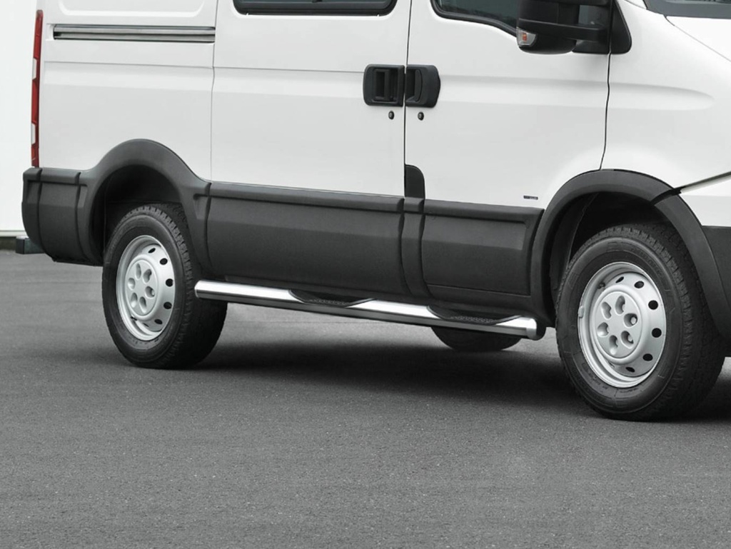 Iveco Daily (10/2006-2014) | short wheelbase: COBRA Side Protection Bars | with steps