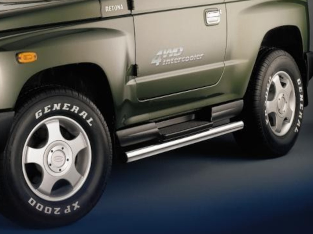 Kia Retona from 1999 | Short Wheelbase: COBRA Chrome Side Protection Bars with Step