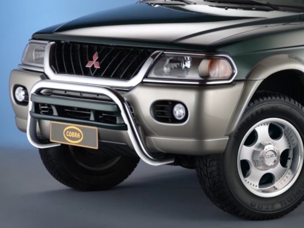 Mitsubishi Pajero Sport Bj. 00-: COBRA Chrom-Frontschutzbügel
