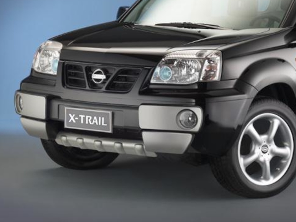 Nissan X-Trail (T30) Bj. '01-'04: COBRA Stylingelement für die Frontschürze