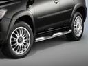 Toyota RAV4 Bj. 06-13: COBRA Seitenschutzrohre mit Trittstufen
