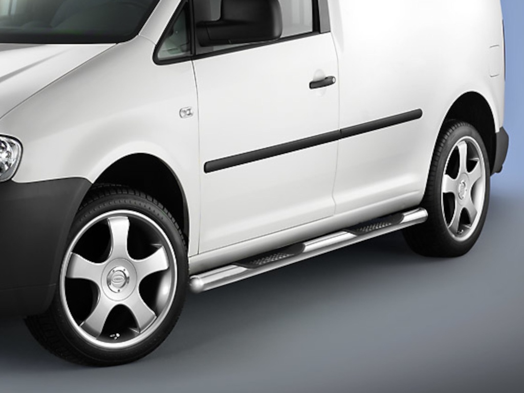VW Caddy Maxi Bj. '07| langer Radstand: COBRA Seitenschutzrohre | hochglanzverchromt | mit Trittstufen