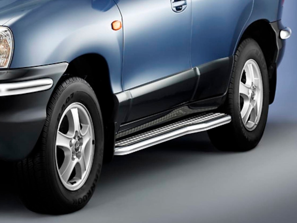 [HYU1075] Hyundai Santa Fe 2004–2006: COBRA Chrome Side Protection Bars