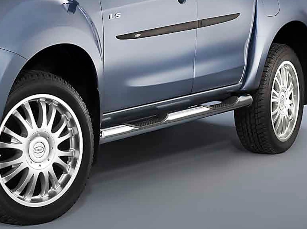 [ISU1073] Isuzu D-Max 2012–2019 | Double Cab: COBRA Chrome Side Protection Bars with Steps