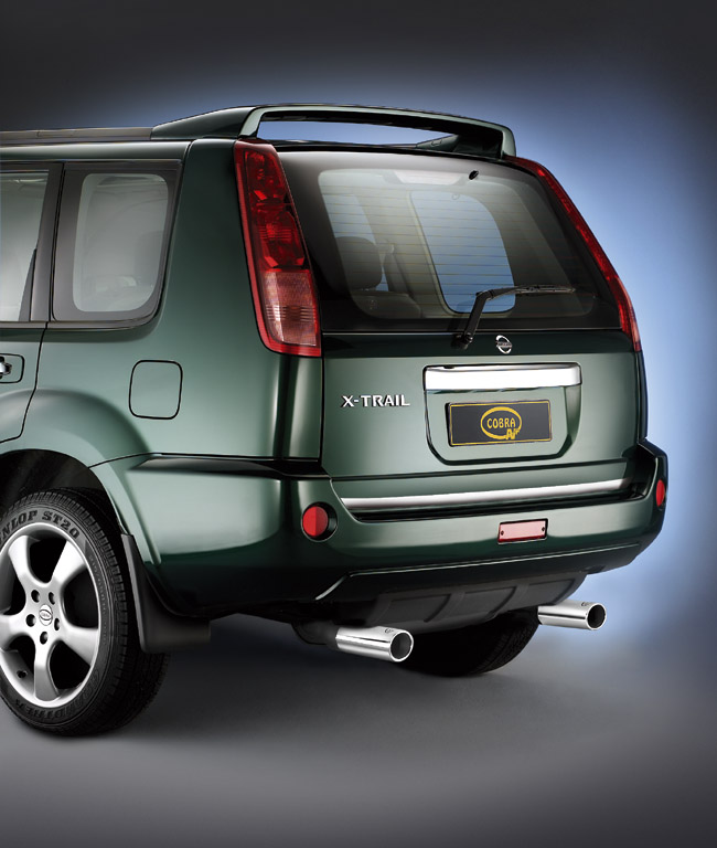 [NIS1619] Nissan X-Trail T30 2004–2007: COBRA Chrome Tailgate Protection Strip