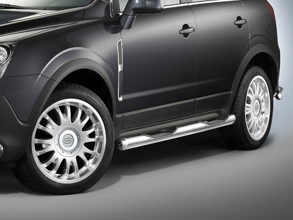 [OPEL1089] Opel Antara 2007–2015: COBRA Chrome Side Protection Bars with Steps